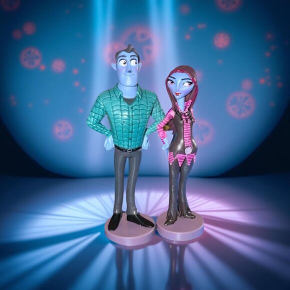 Disney Store Jr Vampirina Cake Topper Oxana Borris Hauntly Figures - Picture 1 of 4